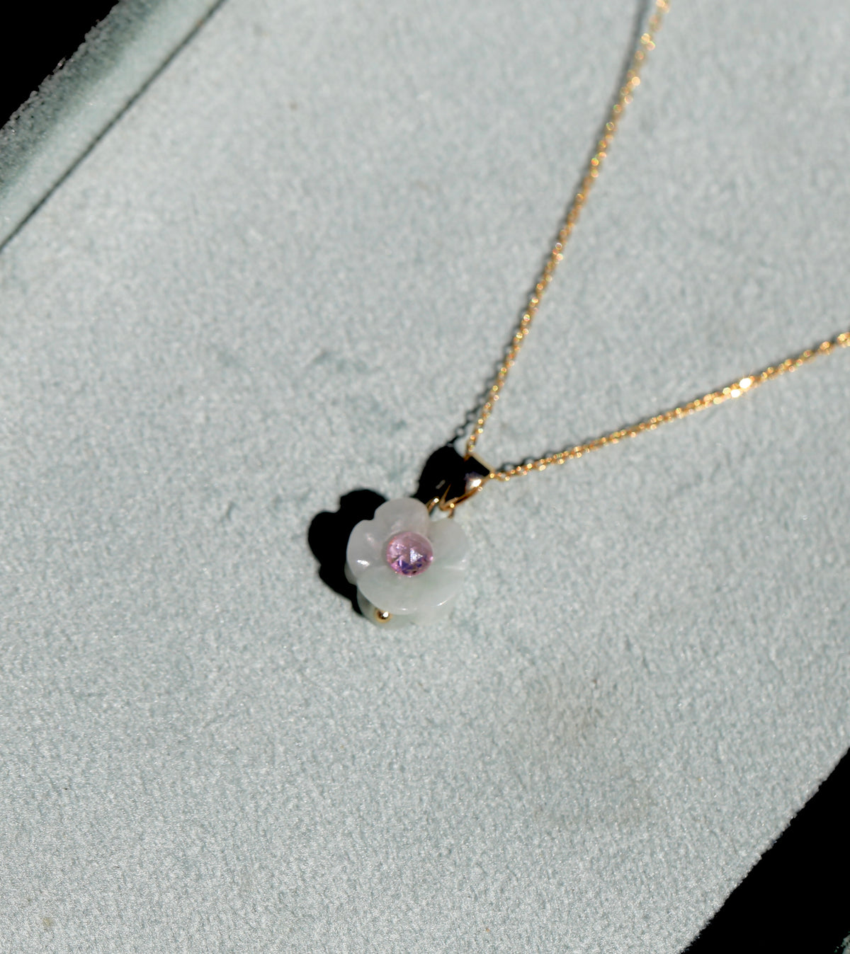 JELLY DAISY JADEITE NECKLACE