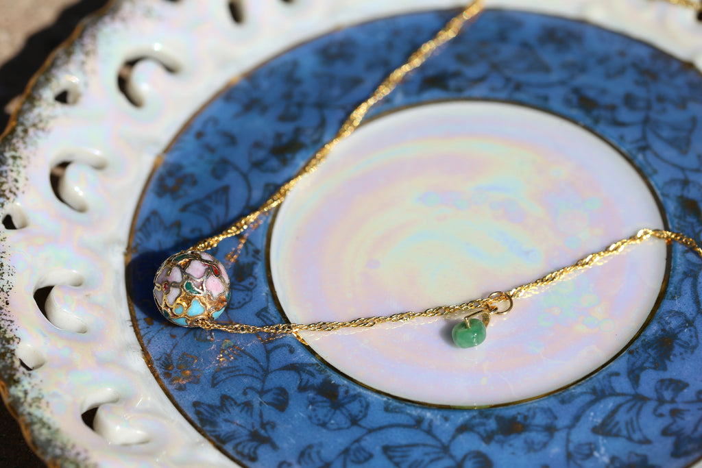 CLOISONNÉ JADEITE DROP NECKLACE - WAVY CHAIN