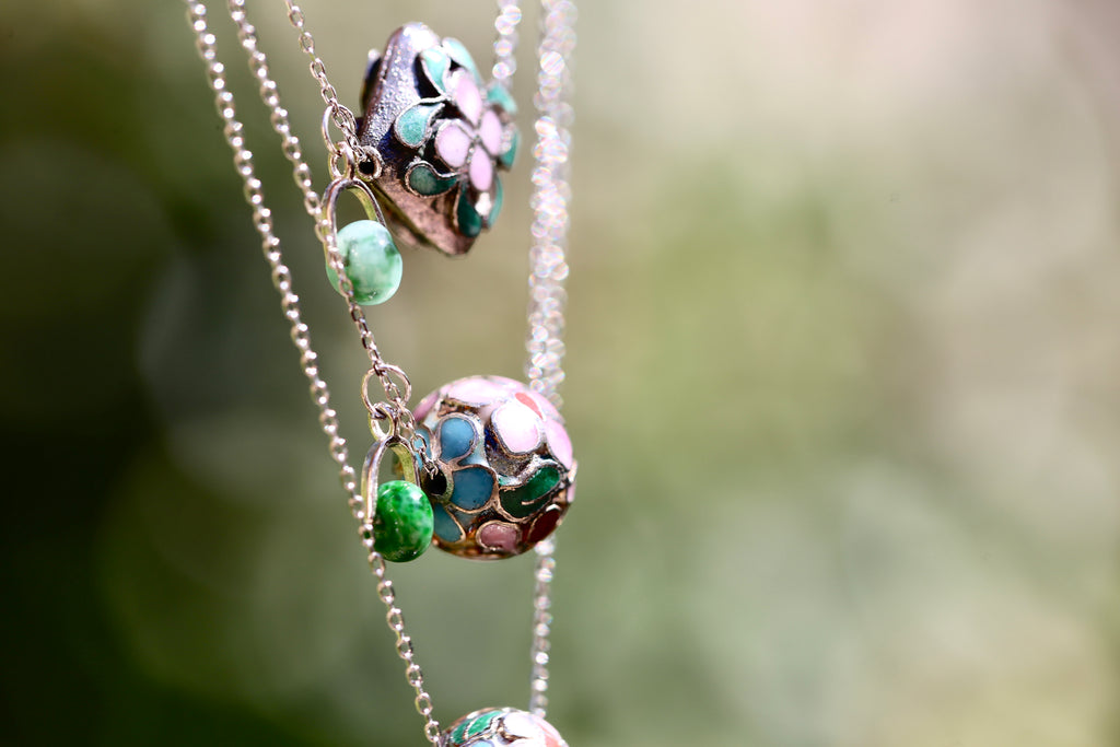 CLOISONNÉ JADEITE DROPLET NECKLACE (SILVER)