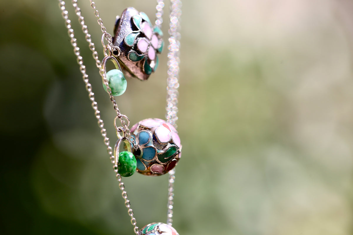 CLOISONNÉ JADEITE DROPLET NECKLACE (SILVER)
