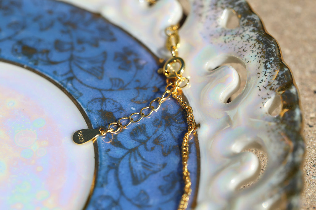 CLOISONNÉ JADEITE DROP NECKLACE - WAVY CHAIN