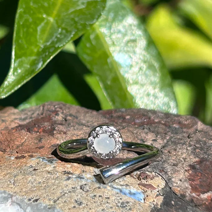 ICY CABOCHON JADEITE RING