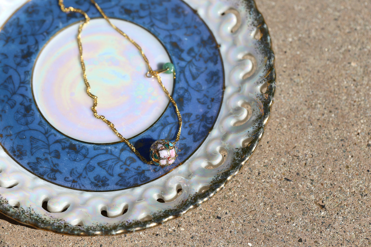 CLOISONNÉ JADEITE DROP NECKLACE - WAVY CHAIN