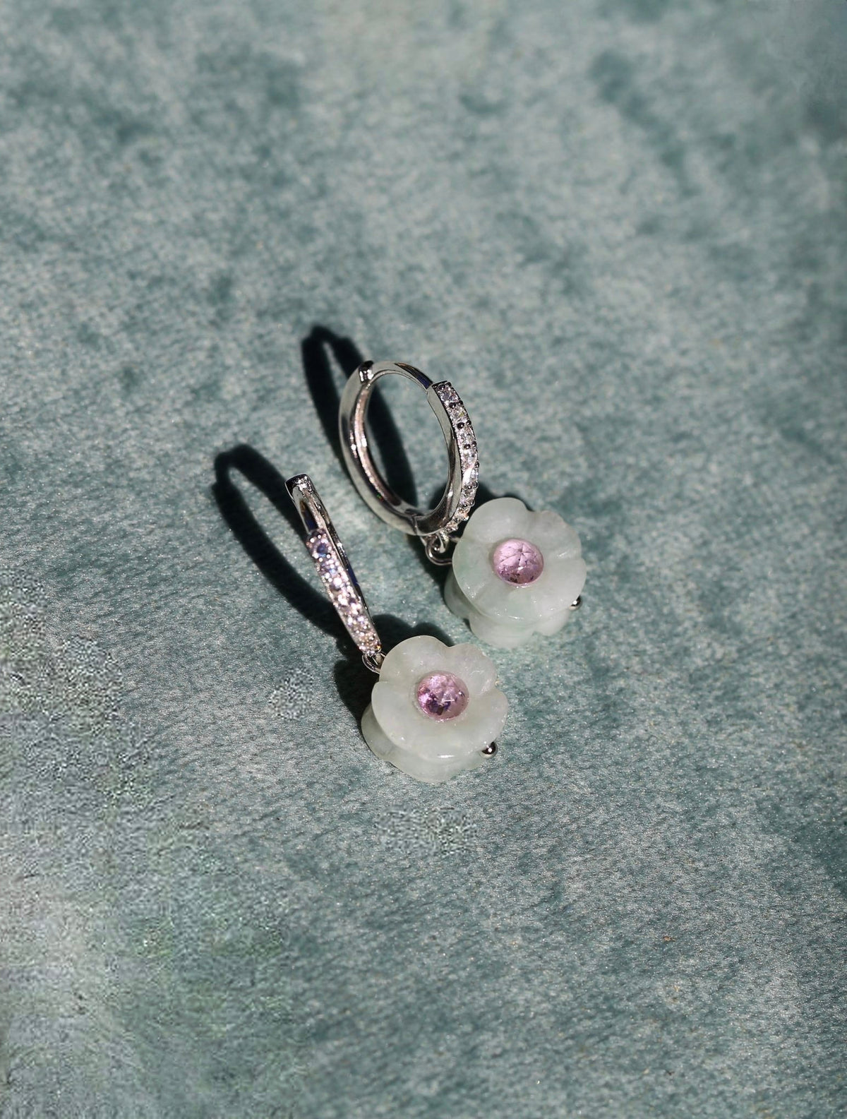 JELLY DAISY JADEITE EARRINGS IN PINK