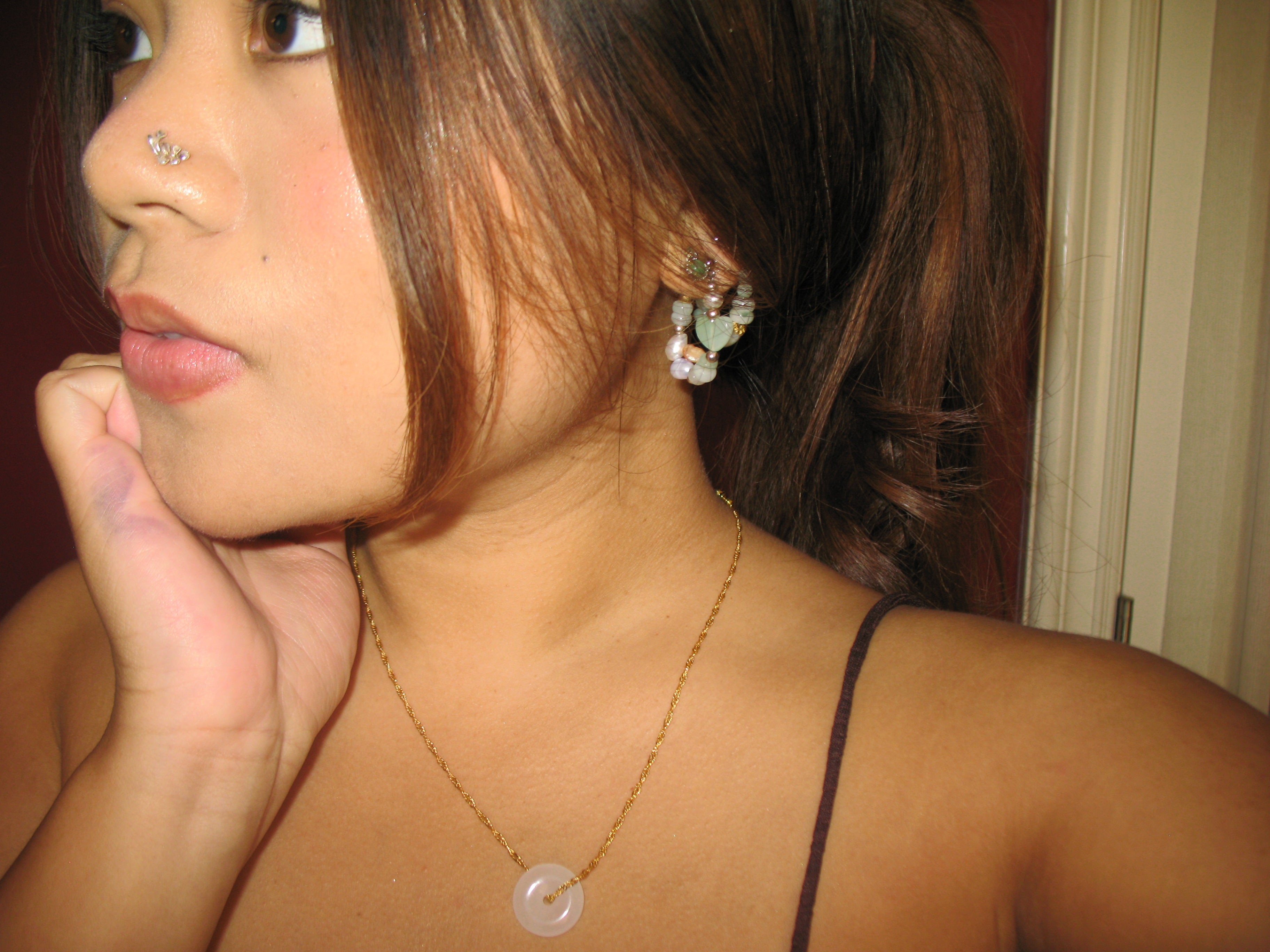 ICY JADEITE BUTTON IN WHITE LAVENDER