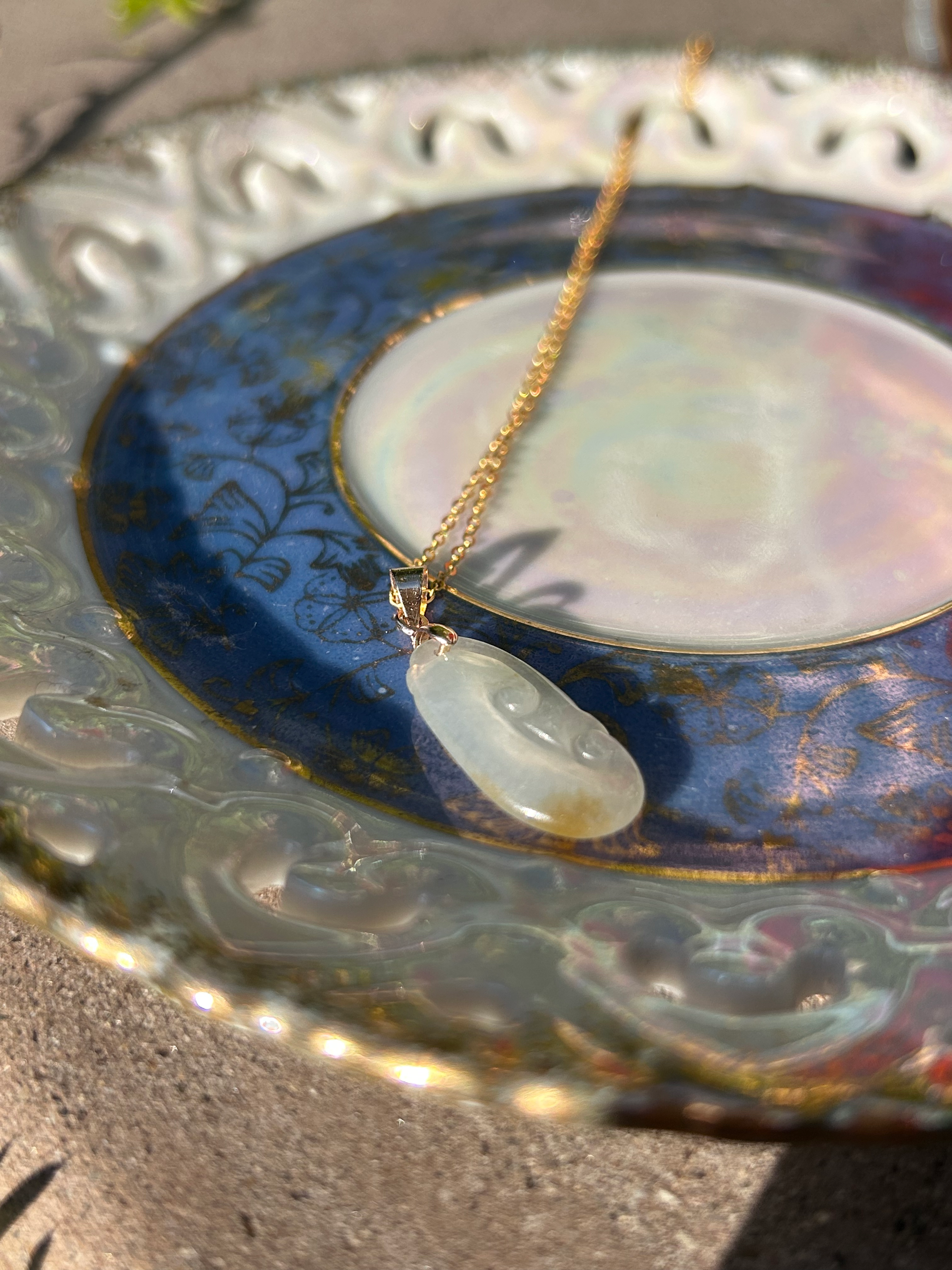 BABY GOLD JADEITE RUYI image 0
